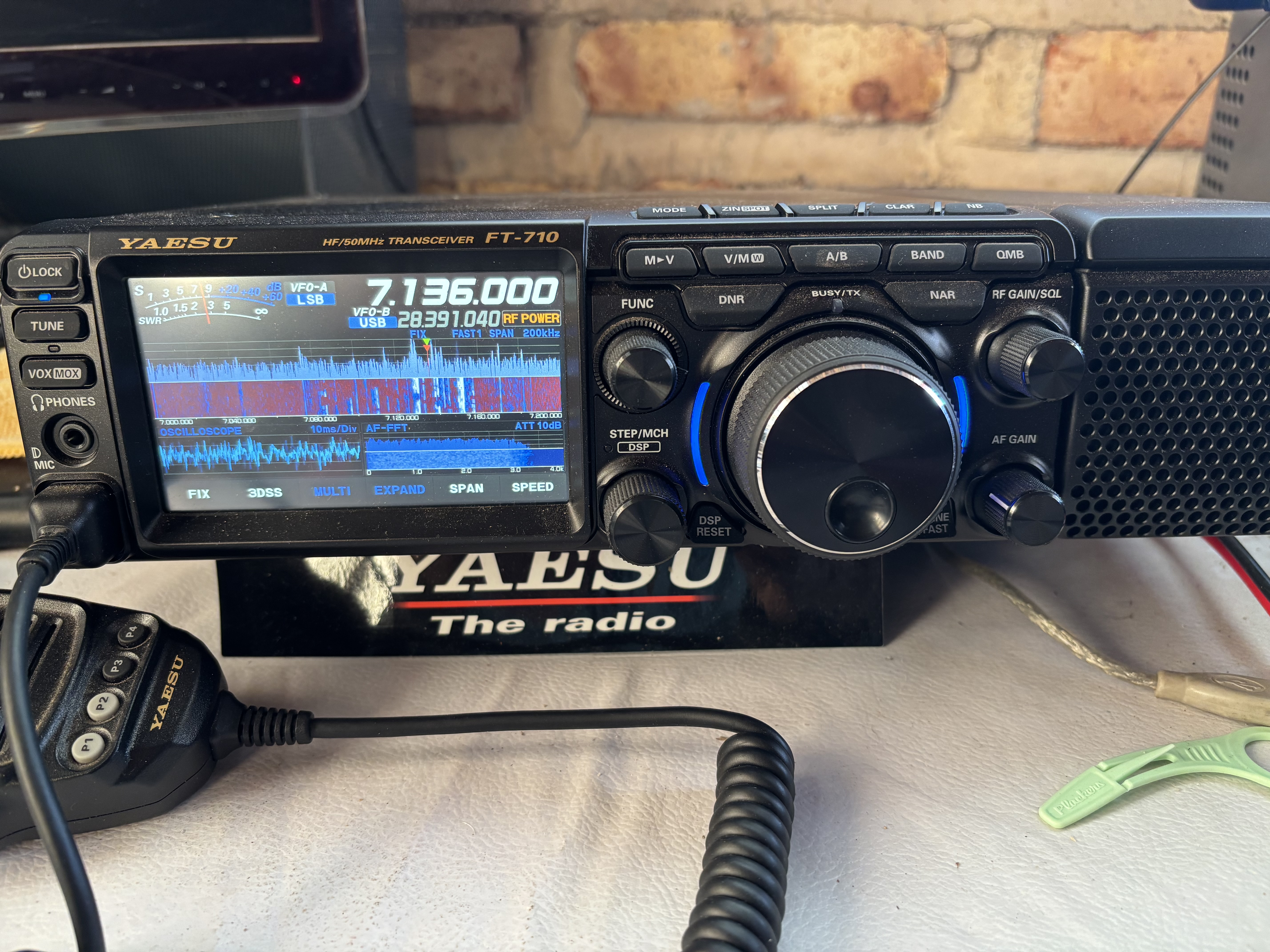 Busco HF moderno en buenas condiciones